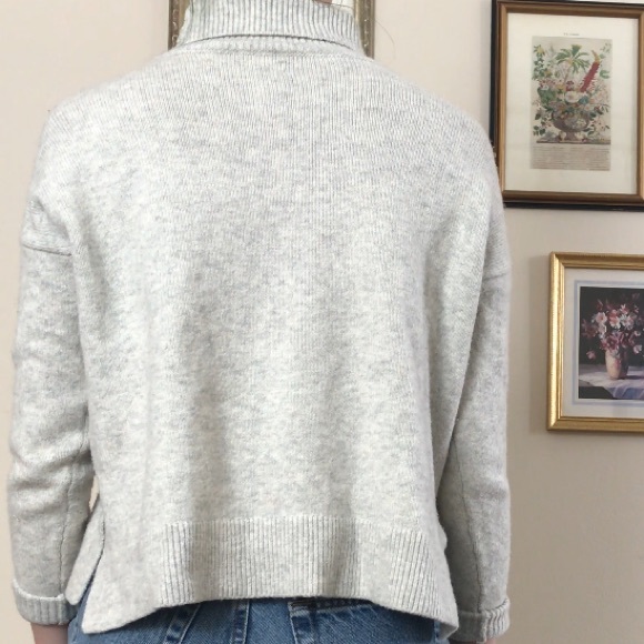 Loft light gray turtleneck - Picture 3 of 3